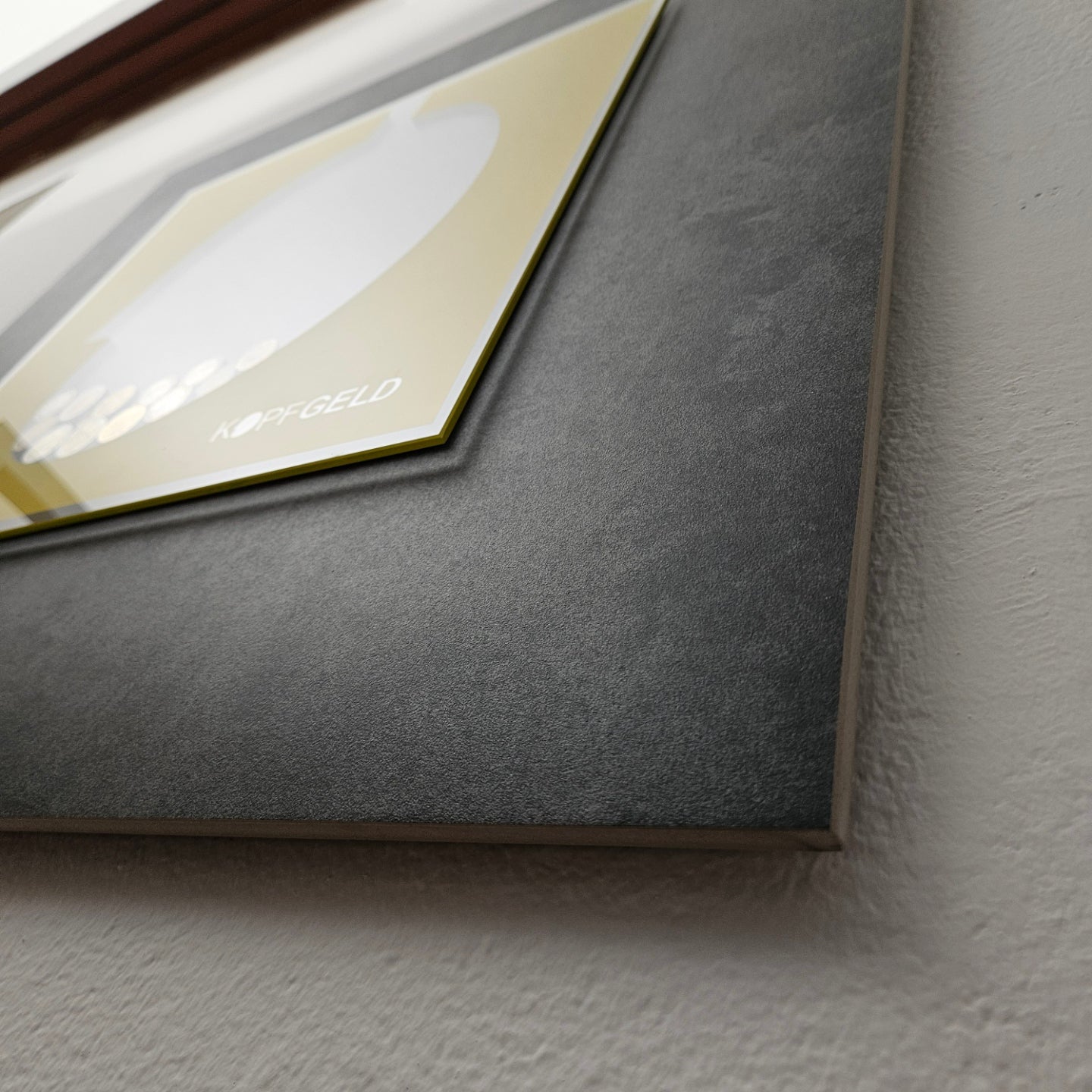 Kopfgeld - Olivgold auf Basalt-Optik